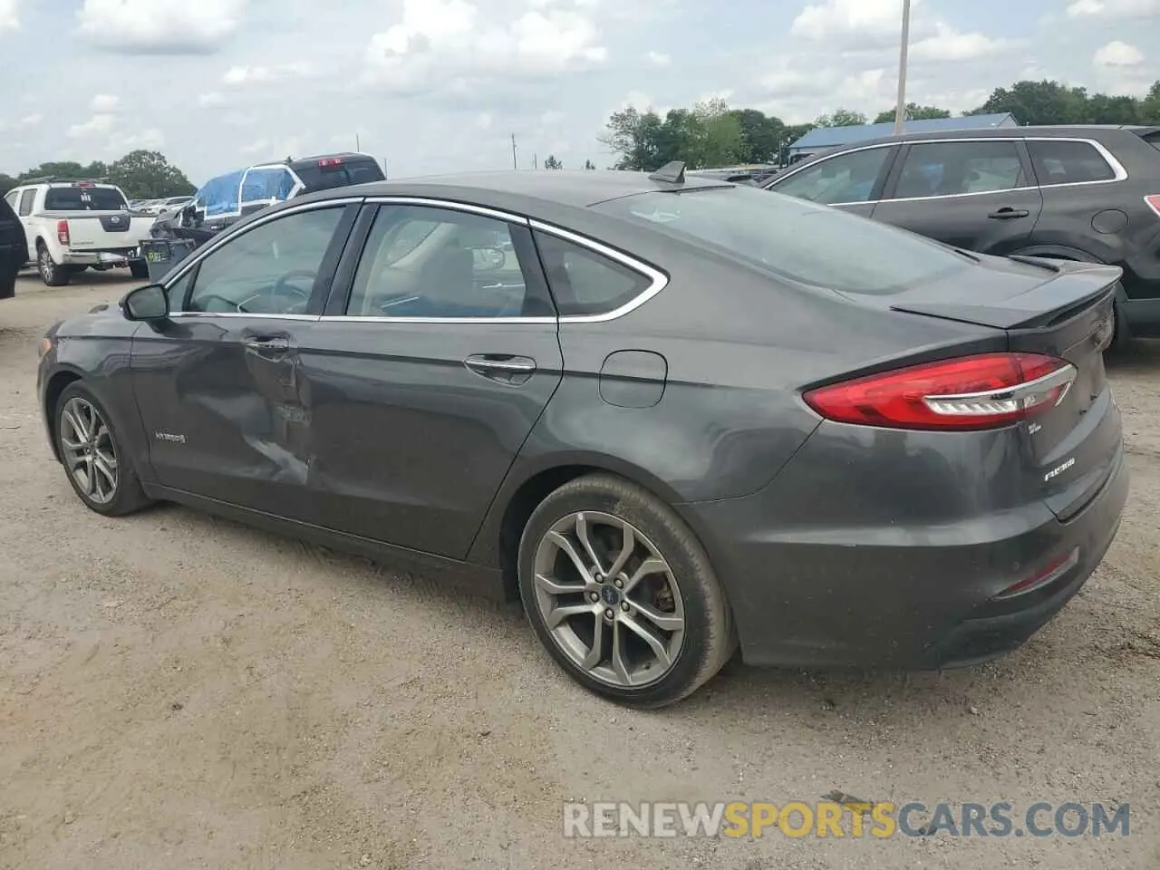 2 Photograph of a damaged car 3FA6P0RU6KR106828 FORD FUSION 2019