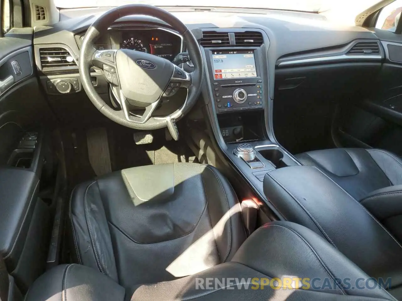 8 Photograph of a damaged car 3FA6P0RU6KR162400 FORD FUSION 2019