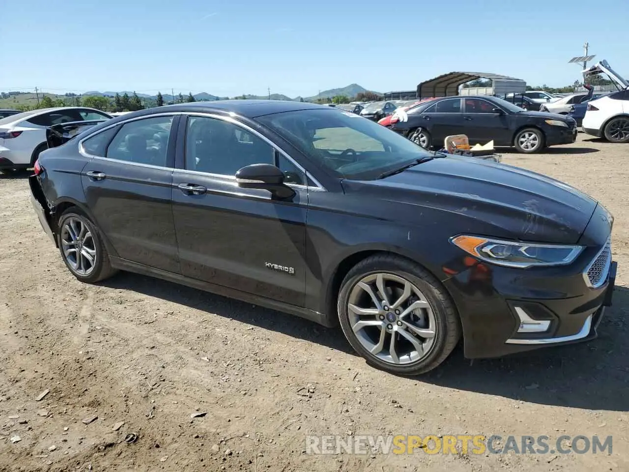 4 Photograph of a damaged car 3FA6P0RU7KR183739 FORD FUSION 2019