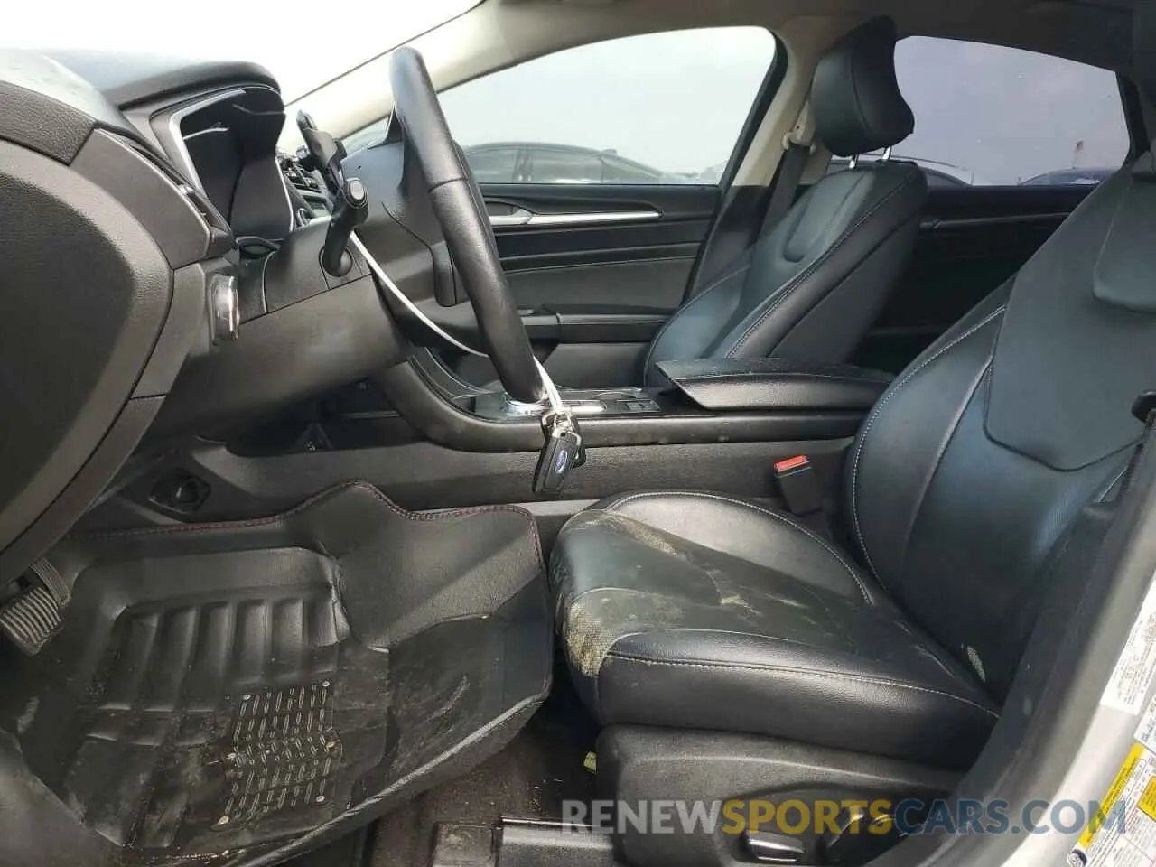 7 Photograph of a damaged car 3FA6P0RU8KR156243 FORD FUSION 2019