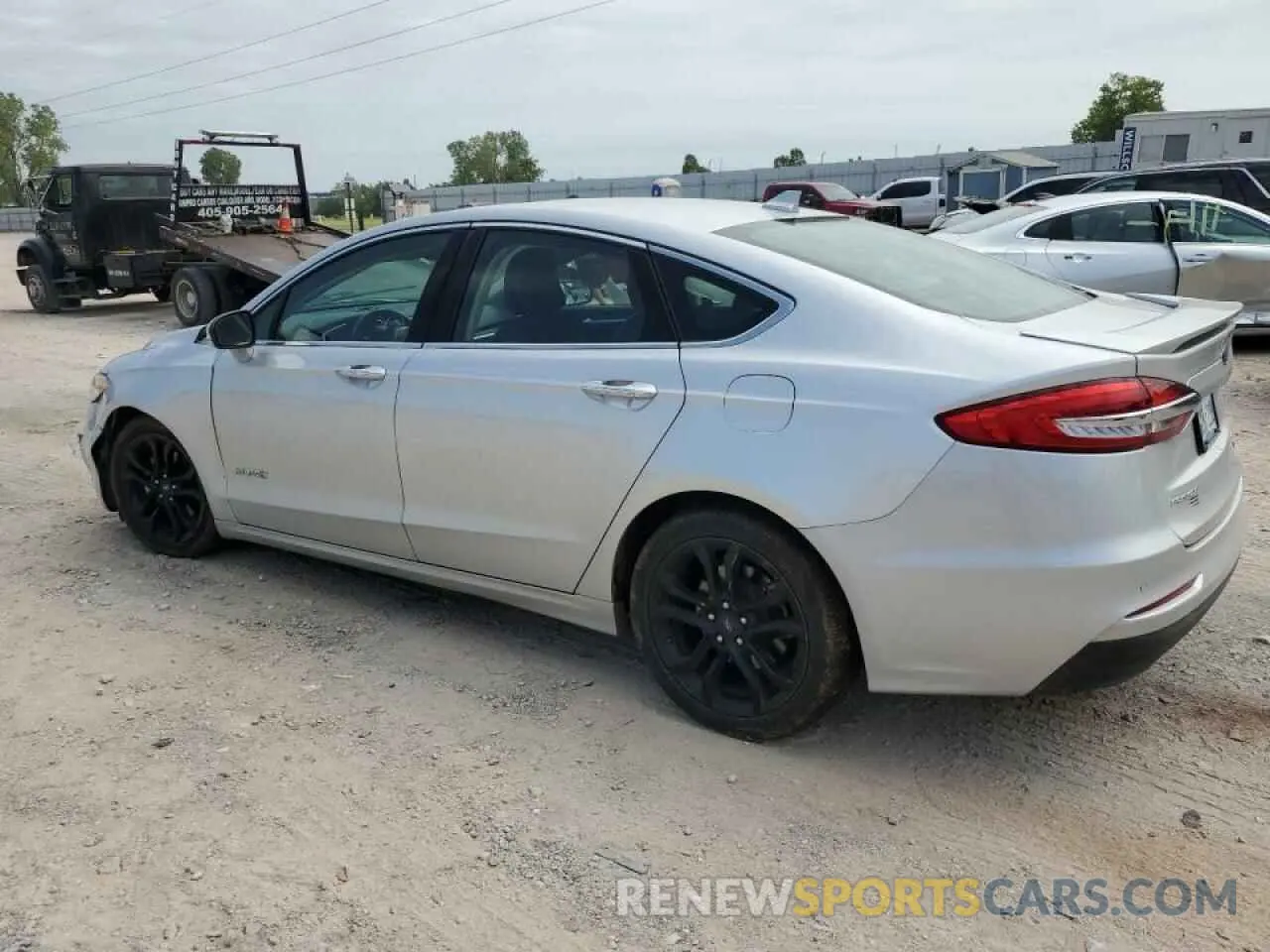2 Photograph of a damaged car 3FA6P0RU9KR209239 FORD FUSION 2019