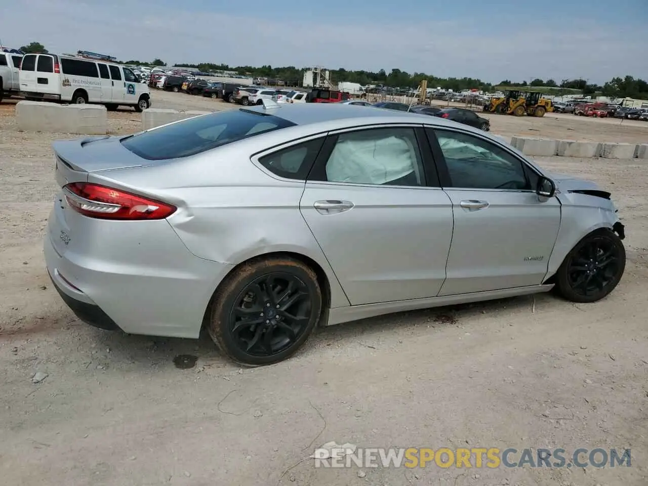 3 Photograph of a damaged car 3FA6P0RU9KR209239 FORD FUSION 2019