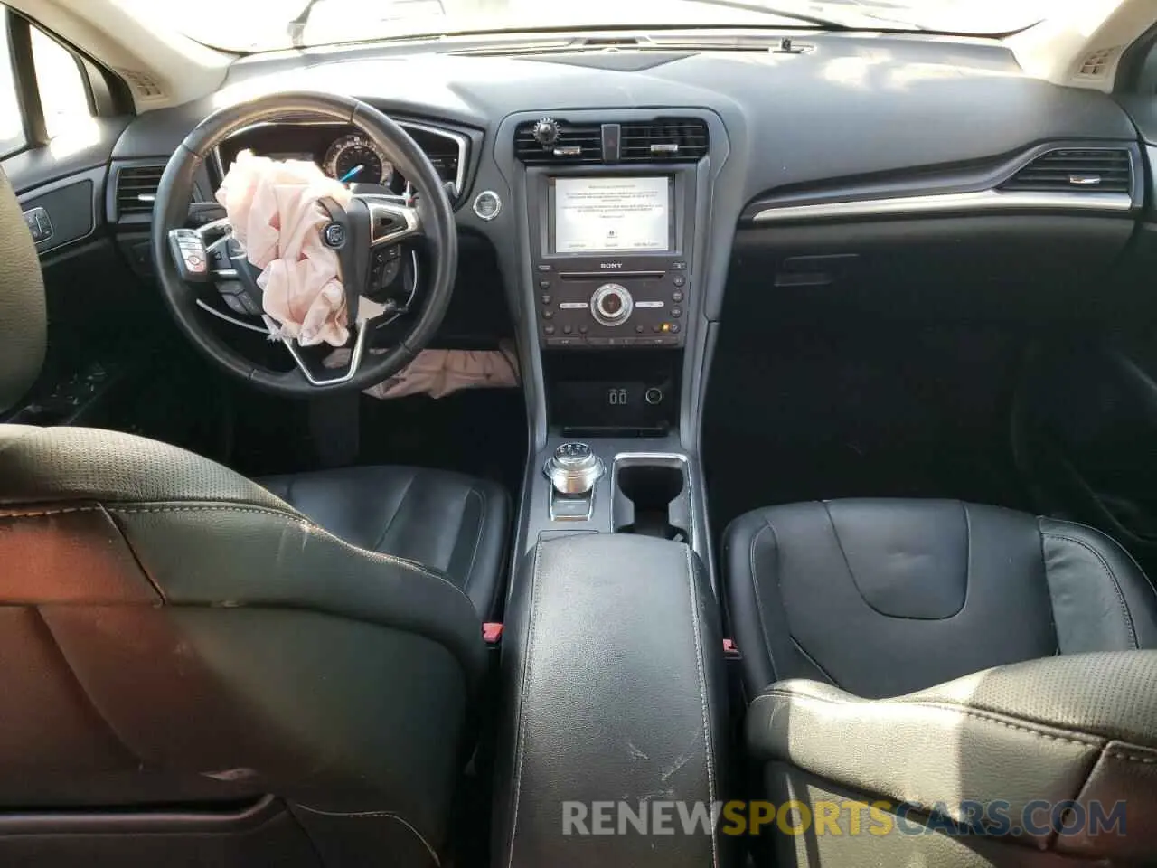8 Photograph of a damaged car 3FA6P0RU9KR209239 FORD FUSION 2019