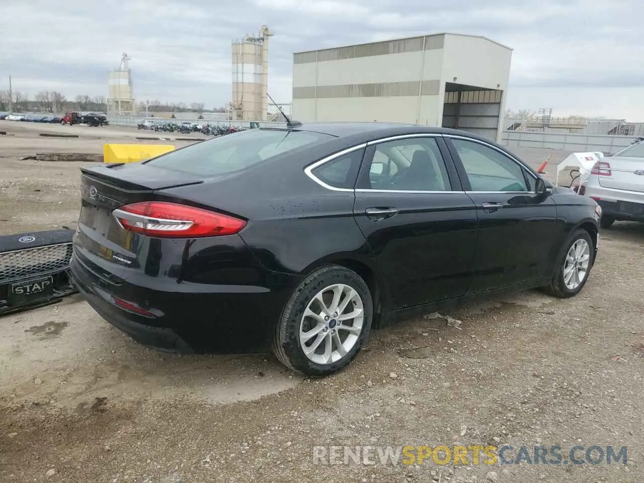 3 Photograph of a damaged car 3FA6P0SU1KR174285 FORD FUSION 2019