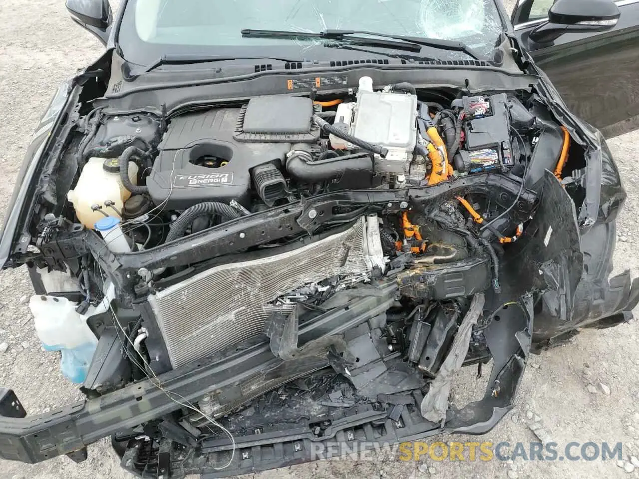 11 Photograph of a damaged car 3FA6P0SU2KR245381 FORD FUSION 2019