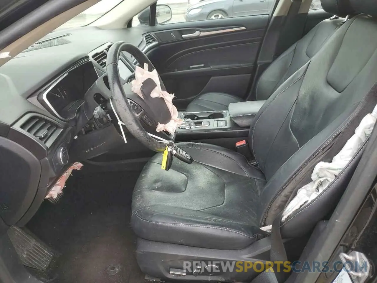 7 Photograph of a damaged car 3FA6P0SU2KR245381 FORD FUSION 2019