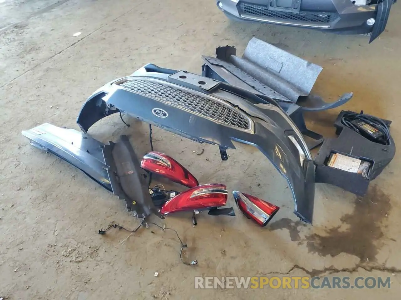 12 Photograph of a damaged car 3FA6P0SU2KR258602 FORD FUSION 2019