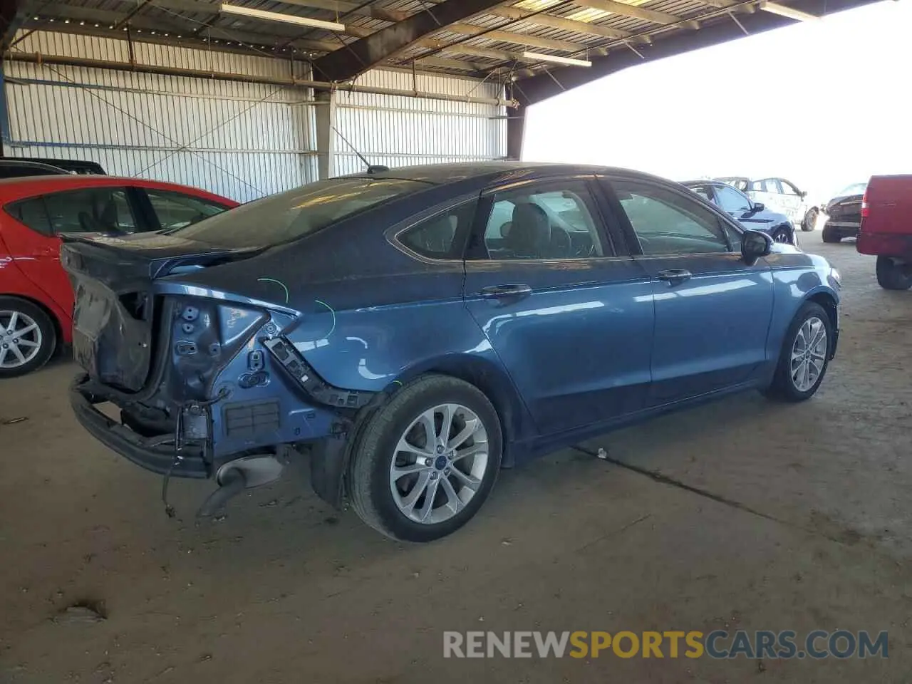 3 Photograph of a damaged car 3FA6P0SU2KR258602 FORD FUSION 2019