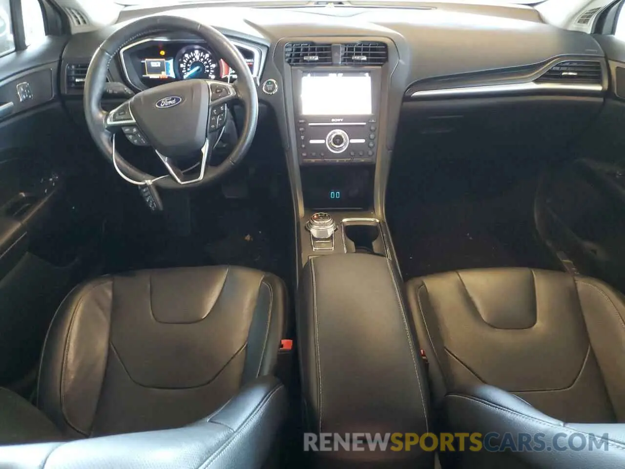 8 Photograph of a damaged car 3FA6P0SU2KR258602 FORD FUSION 2019