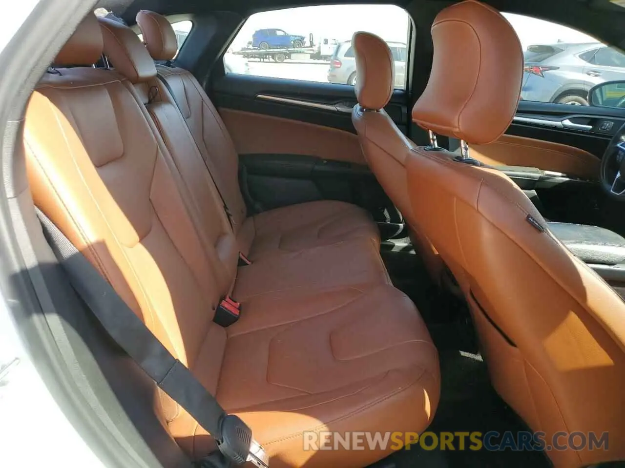 10 Photograph of a damaged car 3FA6P0SU5KR238621 FORD FUSION 2019