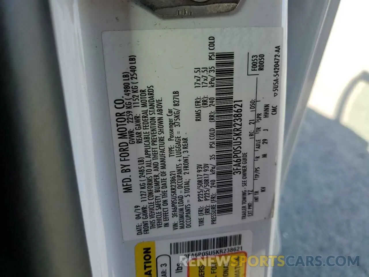 13 Photograph of a damaged car 3FA6P0SU5KR238621 FORD FUSION 2019