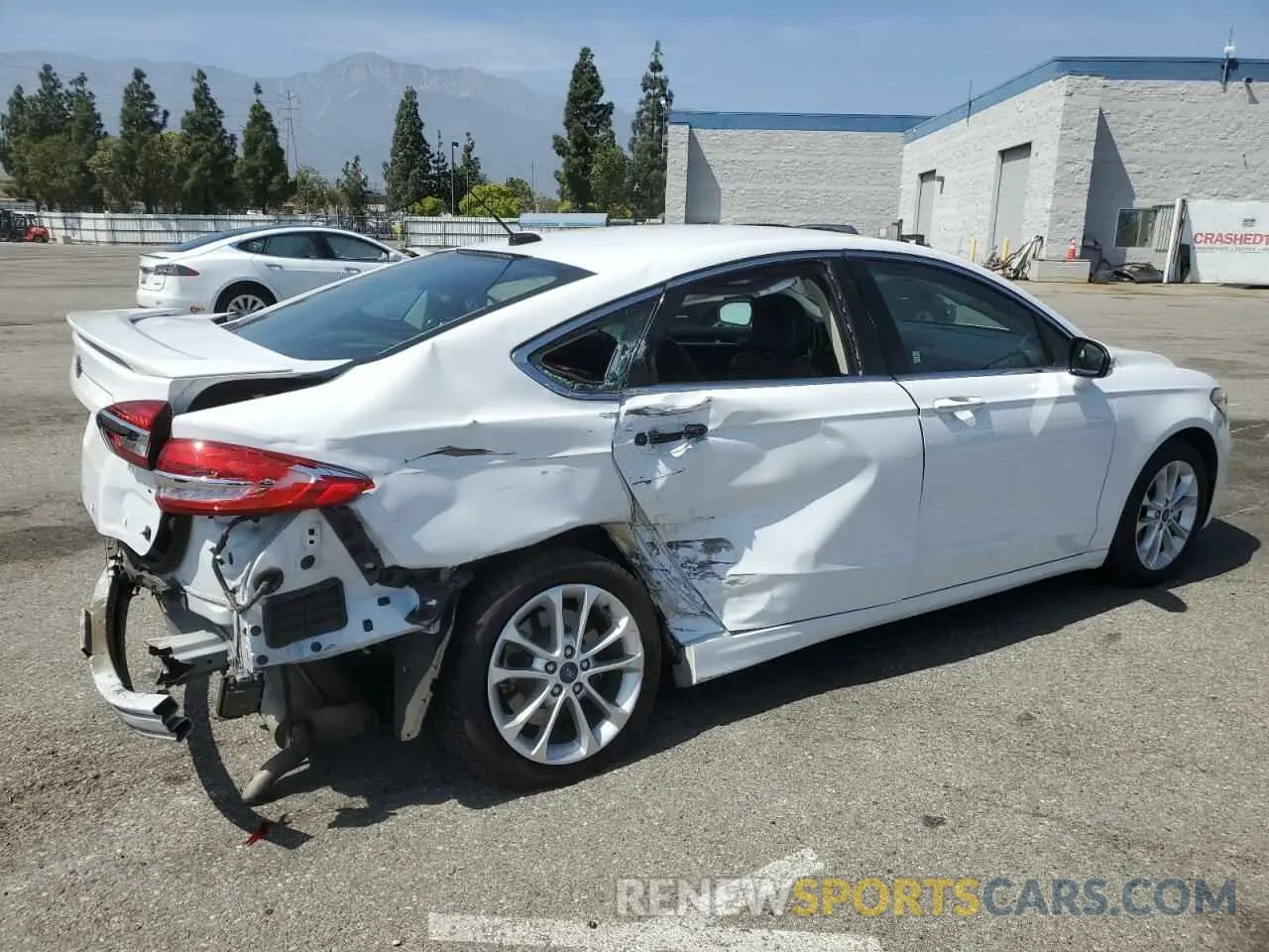 3 Photograph of a damaged car 3FA6P0SU6KR183595 FORD FUSION 2019