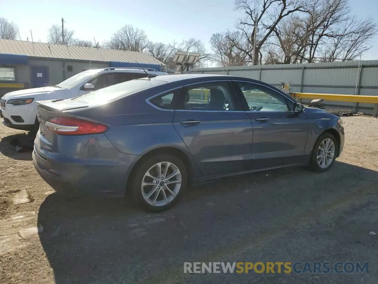3 Photograph of a damaged car 3FA6P0SU7KR145552 FORD FUSION 2019