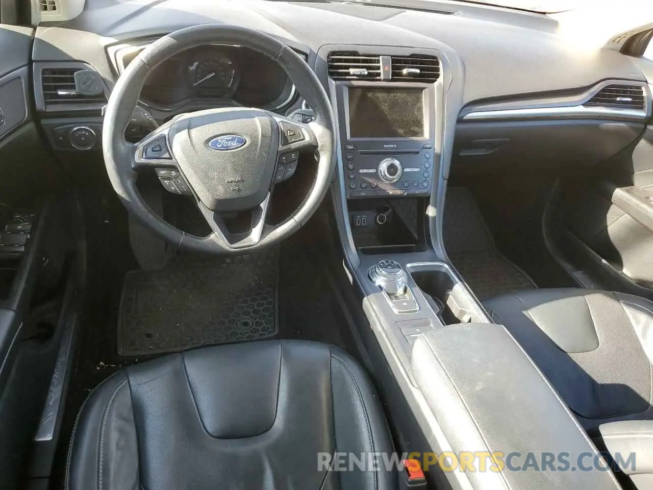 8 Photograph of a damaged car 3FA6P0SU7KR145552 FORD FUSION 2019