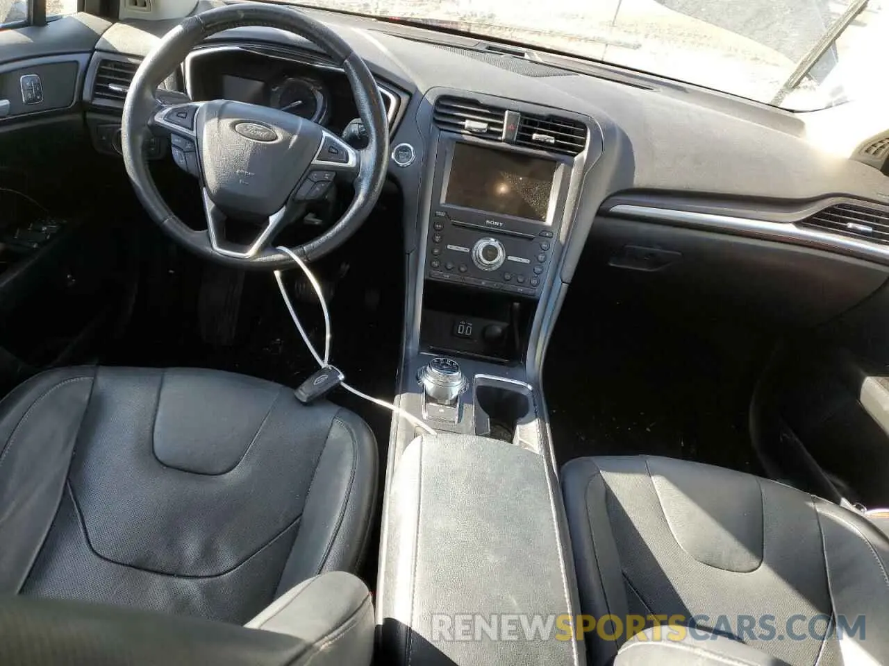 8 Photograph of a damaged car 3FA6P0SU7KR213087 FORD FUSION 2019