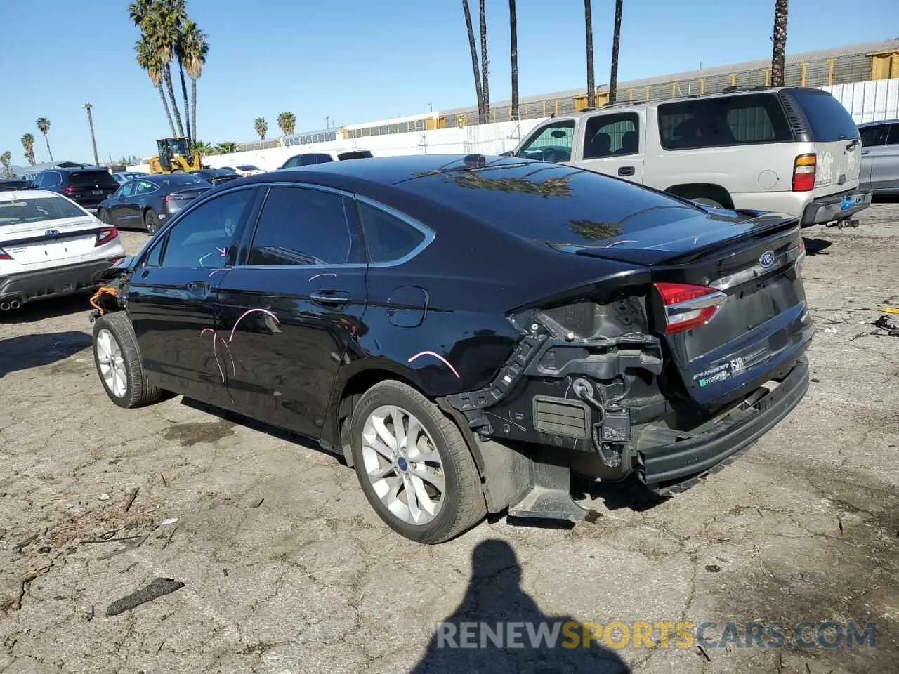 2 Photograph of a damaged car 3FA6P0SU8KR252111 FORD FUSION 2019