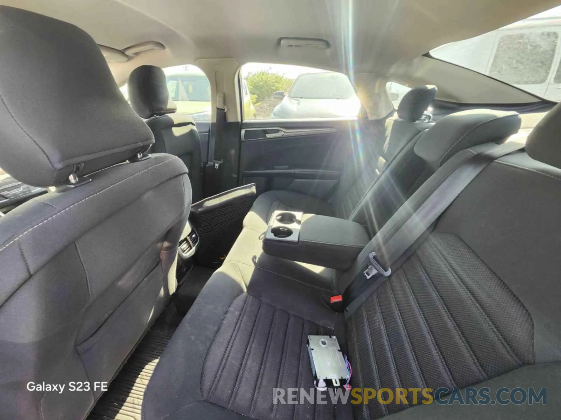 32 Photograph of a damaged car 3FA6P0T90KR239797 FORD FUSION 2019