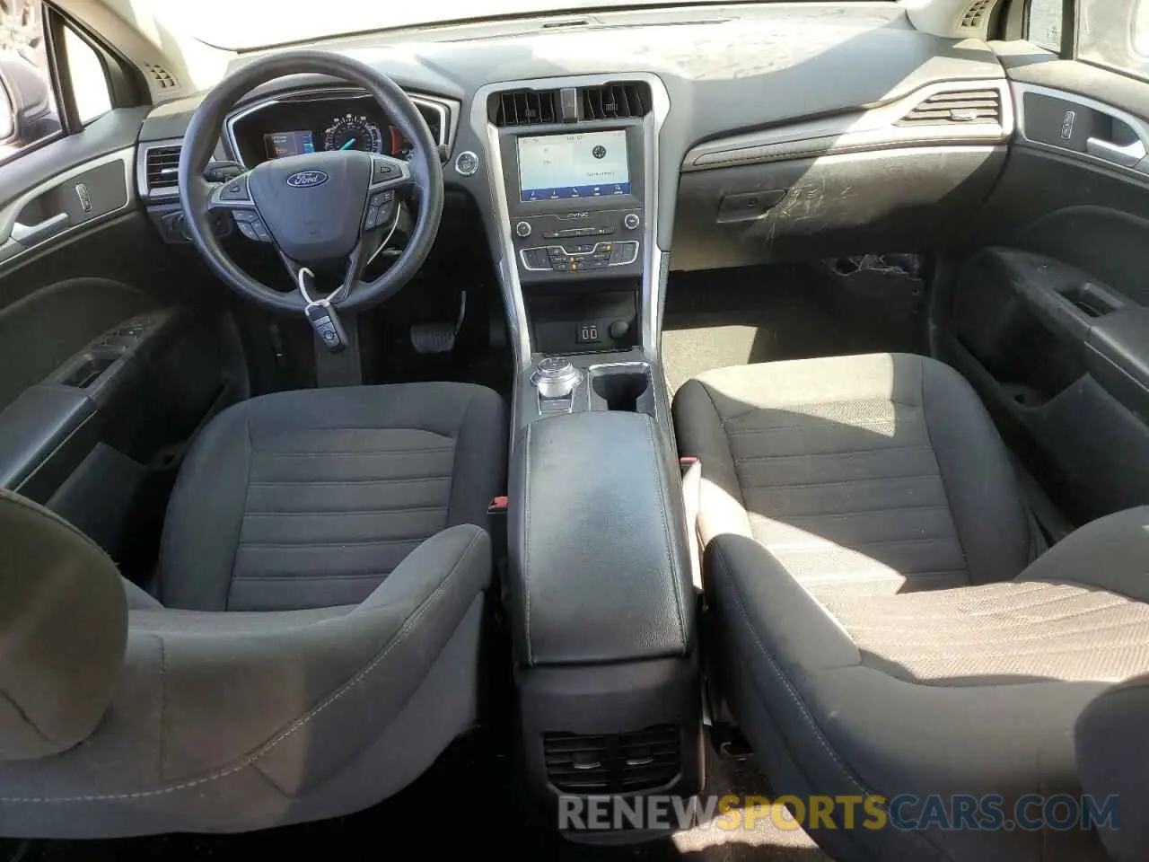 8 Photograph of a damaged car 3FA6P0T90KR260360 FORD FUSION 2019