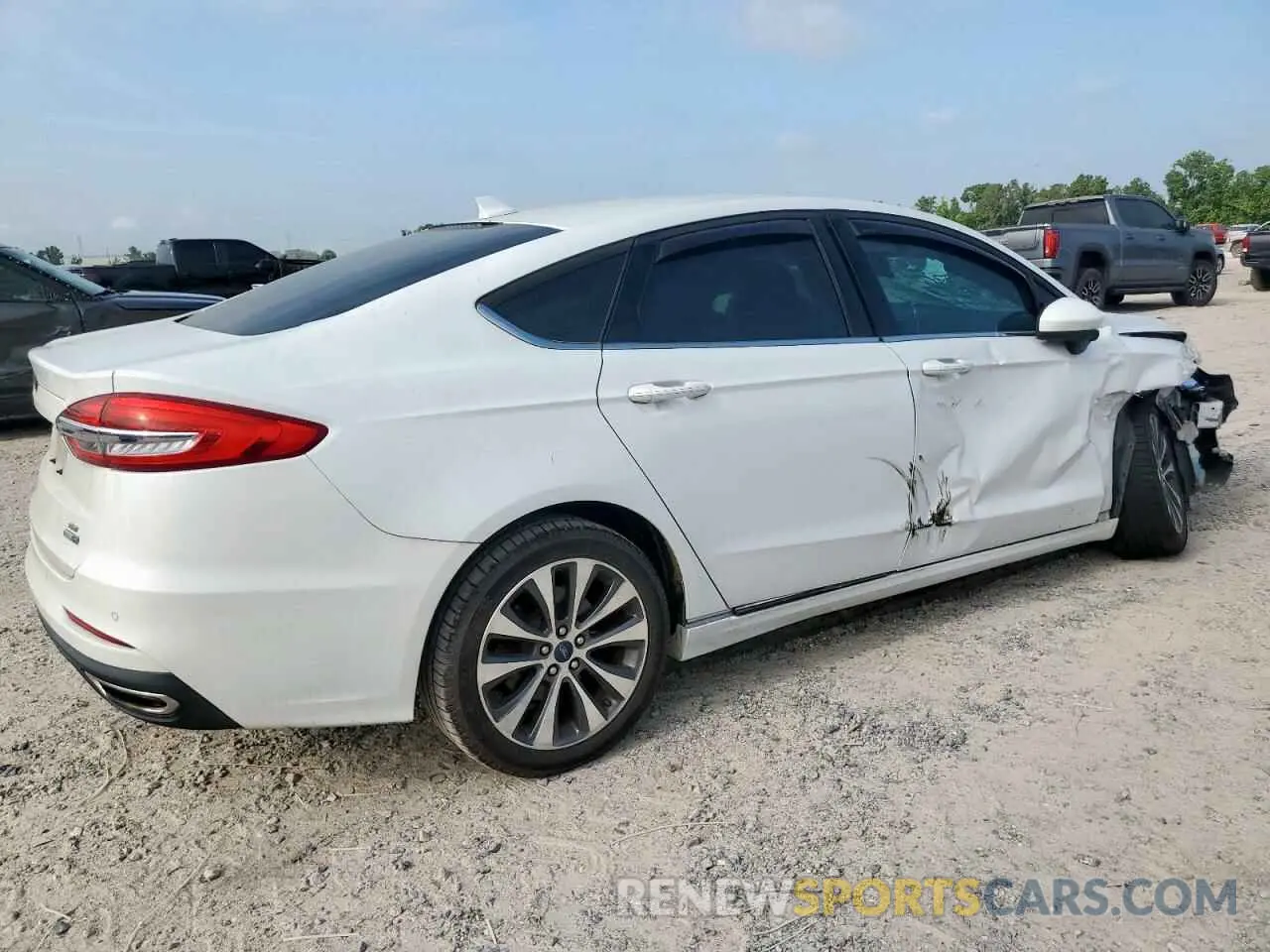 3 Photograph of a damaged car 3FA6P0T91KR260027 FORD FUSION 2019
