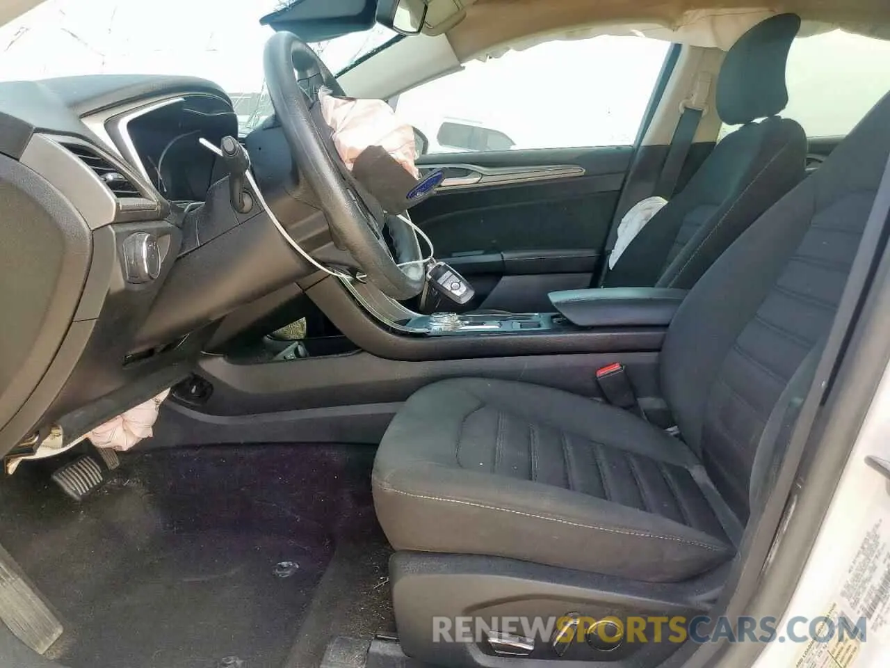 7 Photograph of a damaged car 3FA6P0T91KR260027 FORD FUSION 2019