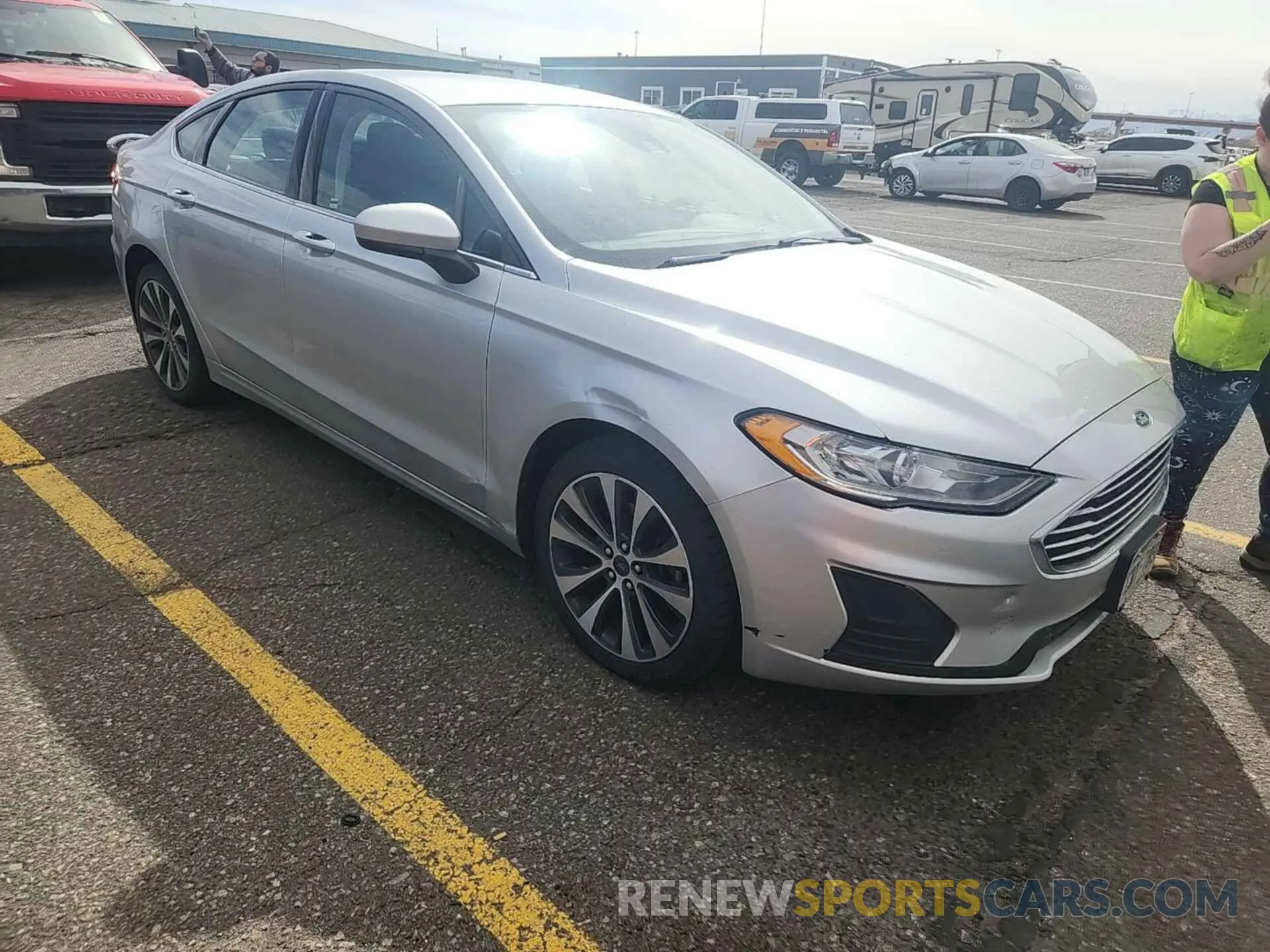 26 Photograph of a damaged car 3FA6P0T92KR103669 FORD FUSION 2019