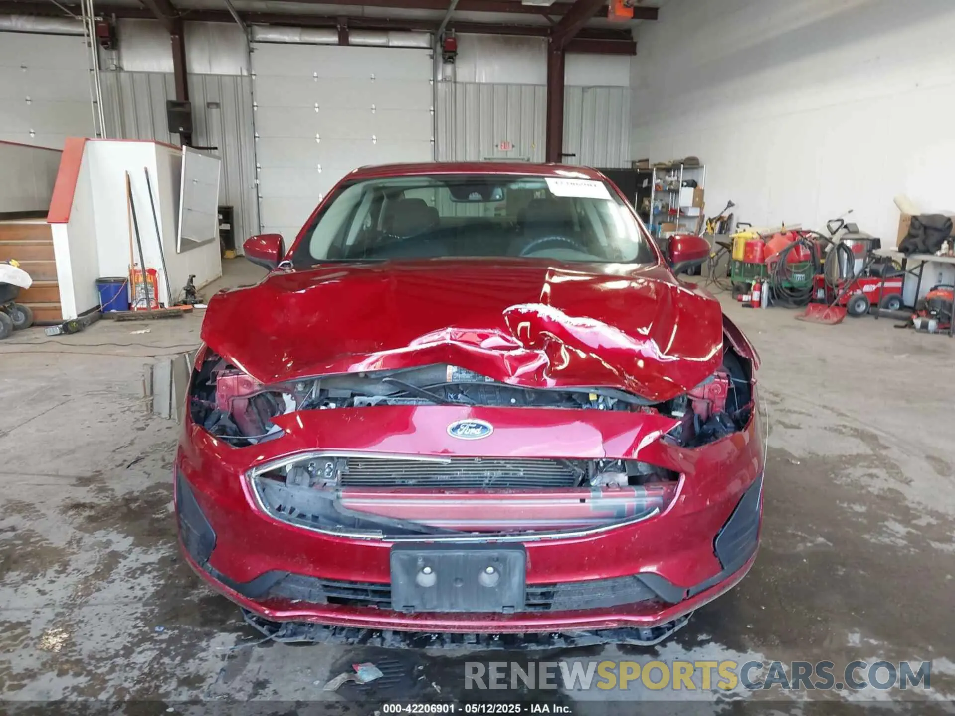 13 Photograph of a damaged car 3FA6P0T92KR216957 FORD FUSION 2019