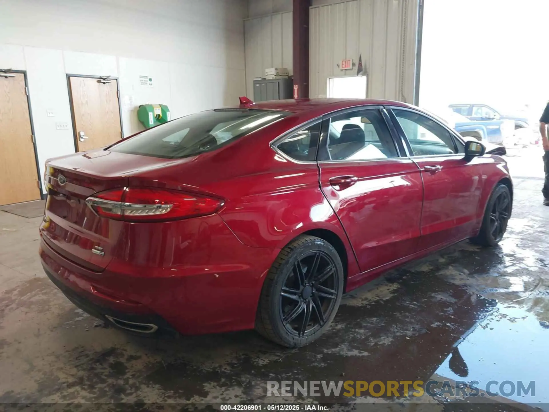 4 Photograph of a damaged car 3FA6P0T92KR216957 FORD FUSION 2019