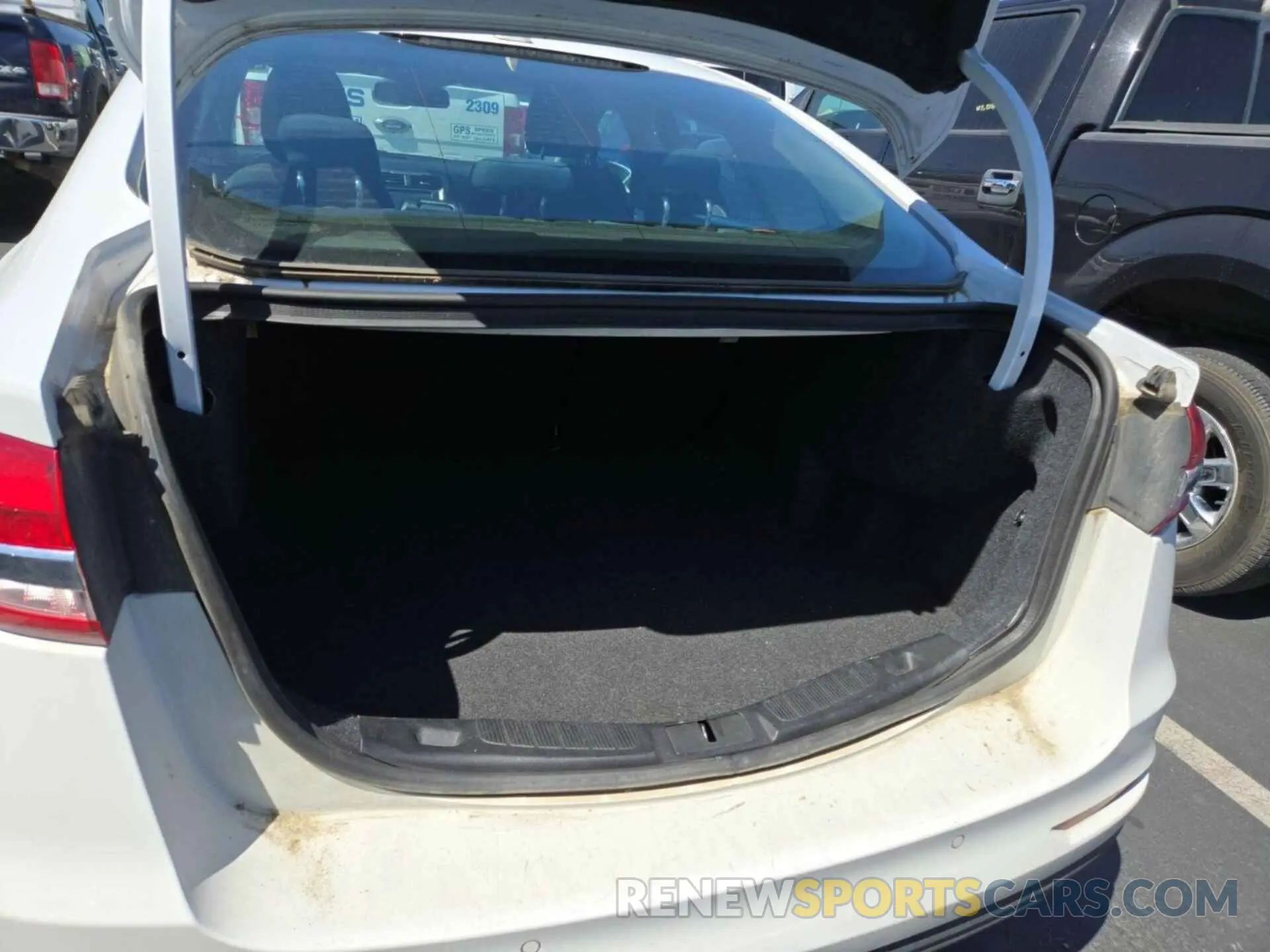 3 Photograph of a damaged car 3FA6P0T92KR243480 FORD FUSION 2019