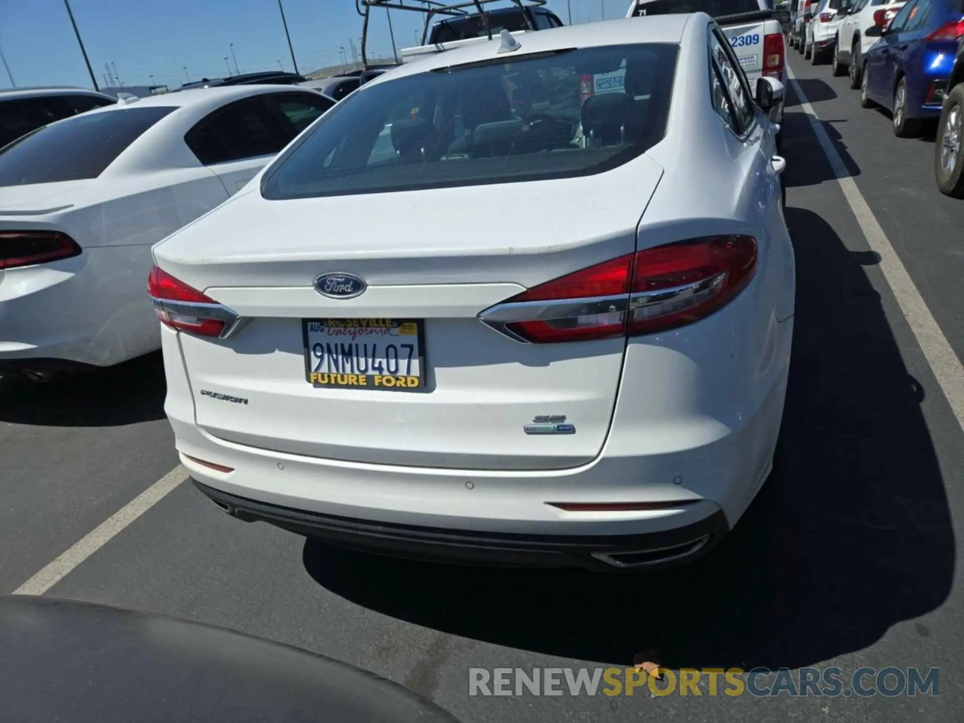 34 Photograph of a damaged car 3FA6P0T92KR243480 FORD FUSION 2019
