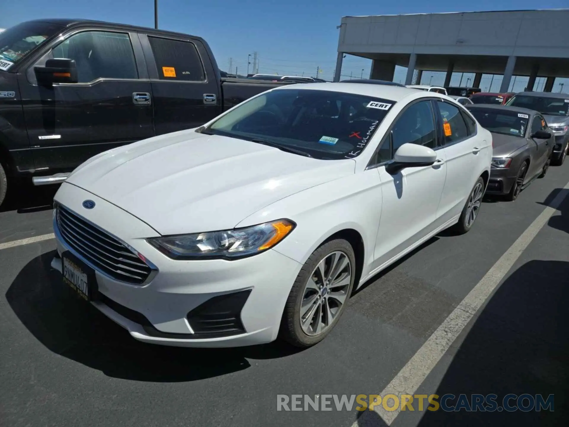 8 Photograph of a damaged car 3FA6P0T92KR243480 FORD FUSION 2019