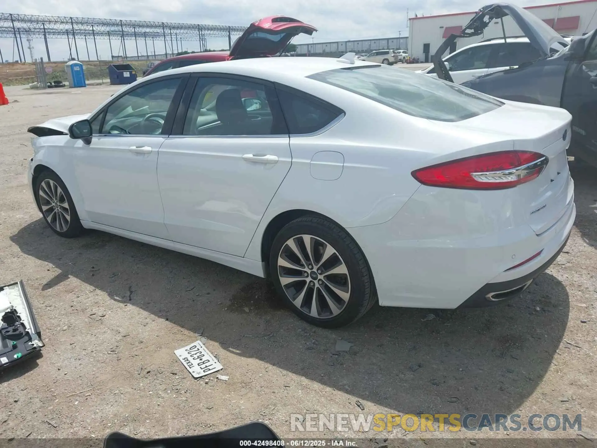 3 Photograph of a damaged car 3FA6P0T92KR253958 FORD FUSION 2019