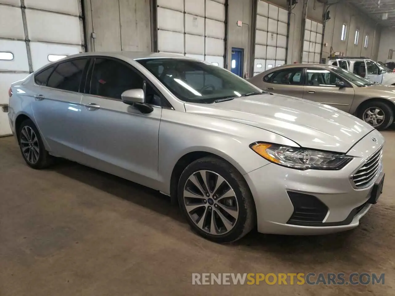 4 Photograph of a damaged car 3FA6P0T92KR264958 FORD FUSION 2019