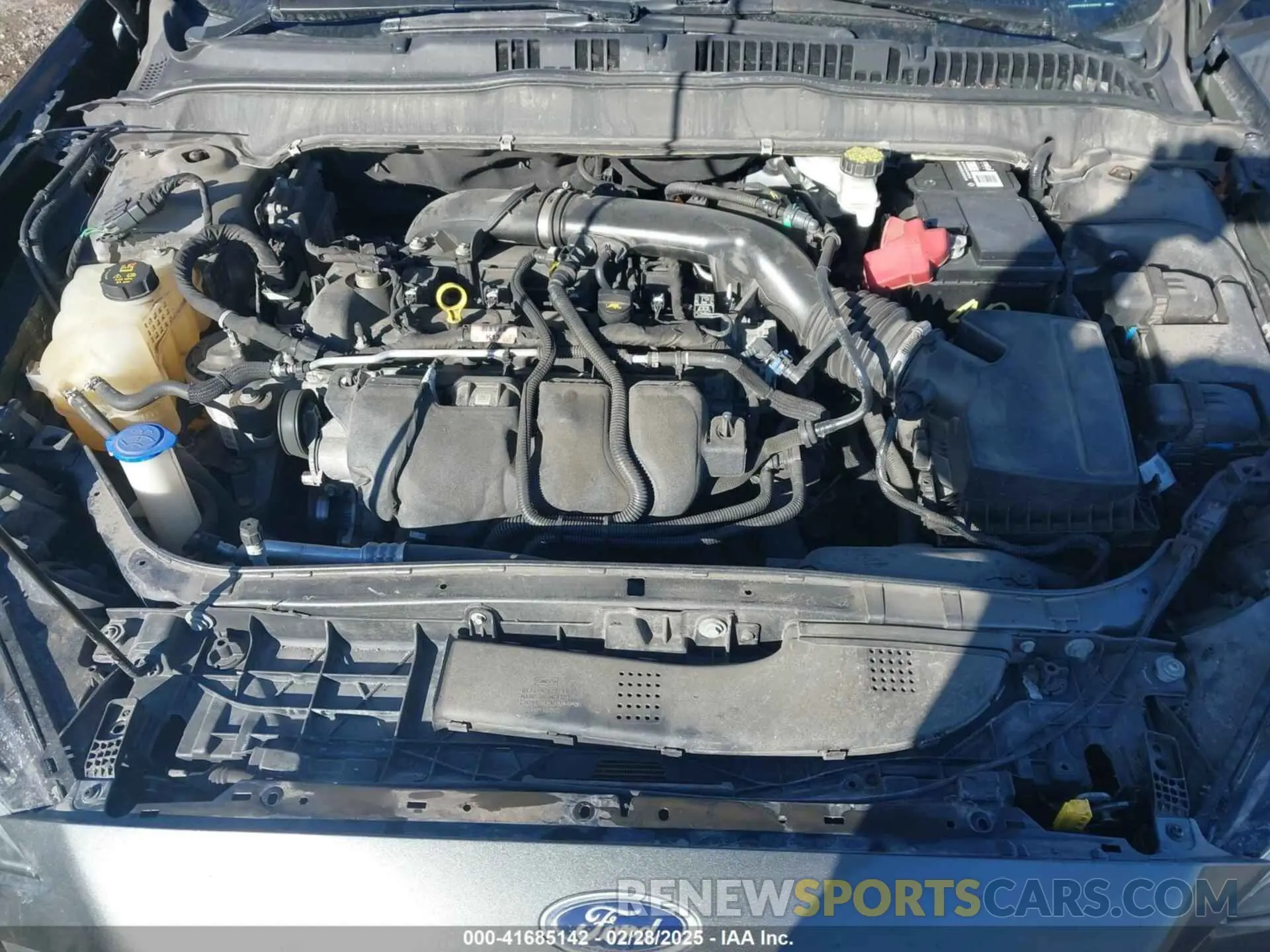 10 Photograph of a damaged car 3FA6P0T93KR183239 FORD FUSION 2019