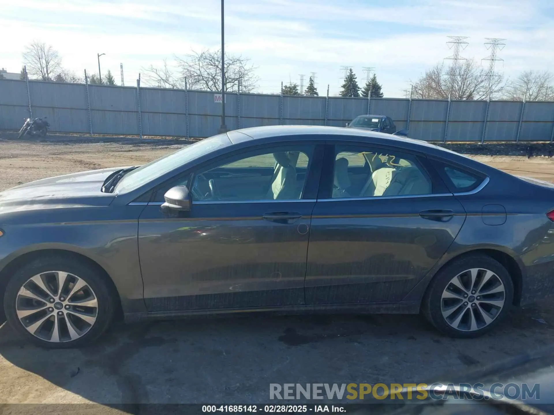 14 Photograph of a damaged car 3FA6P0T93KR183239 FORD FUSION 2019
