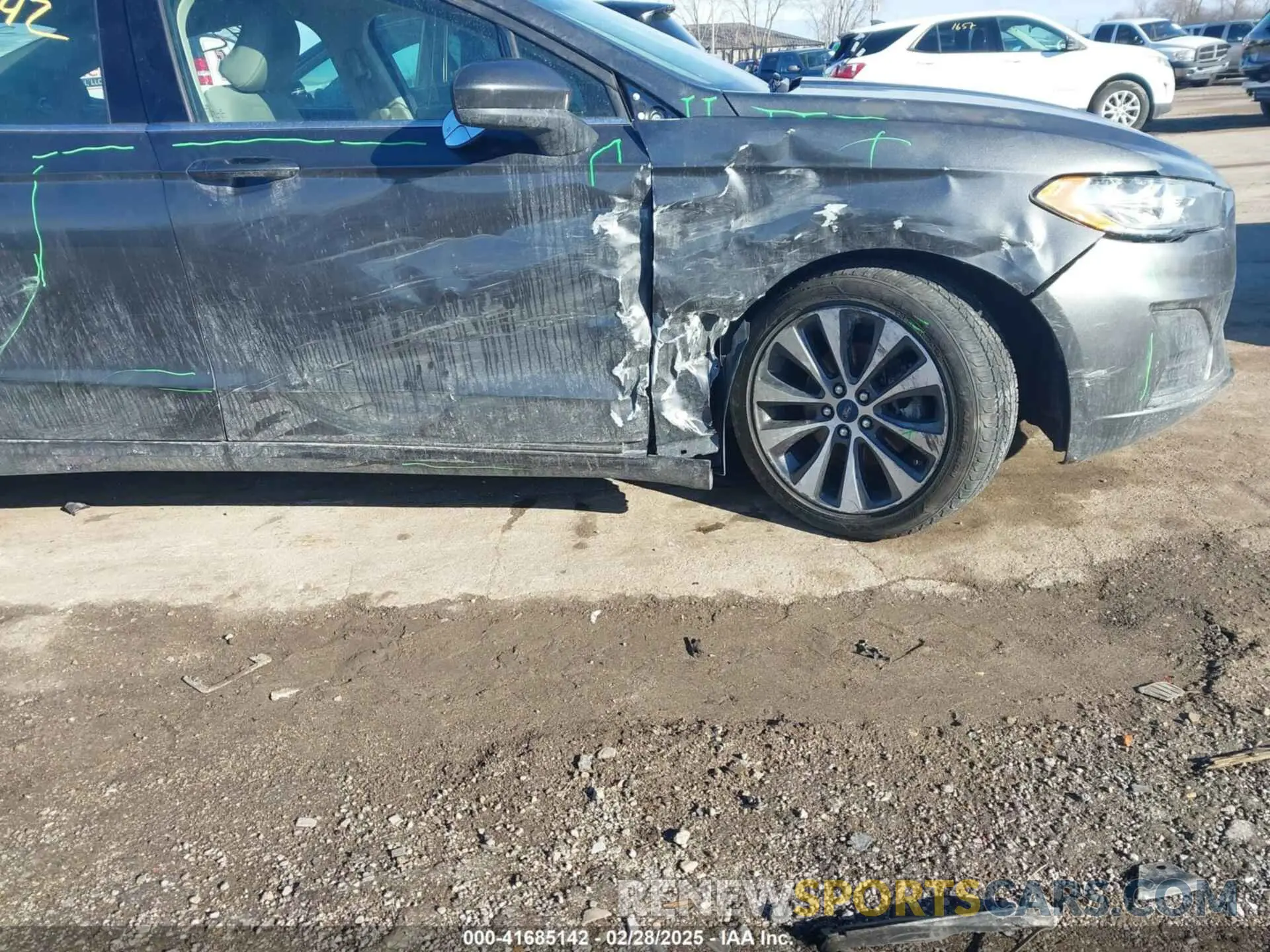 6 Photograph of a damaged car 3FA6P0T93KR183239 FORD FUSION 2019
