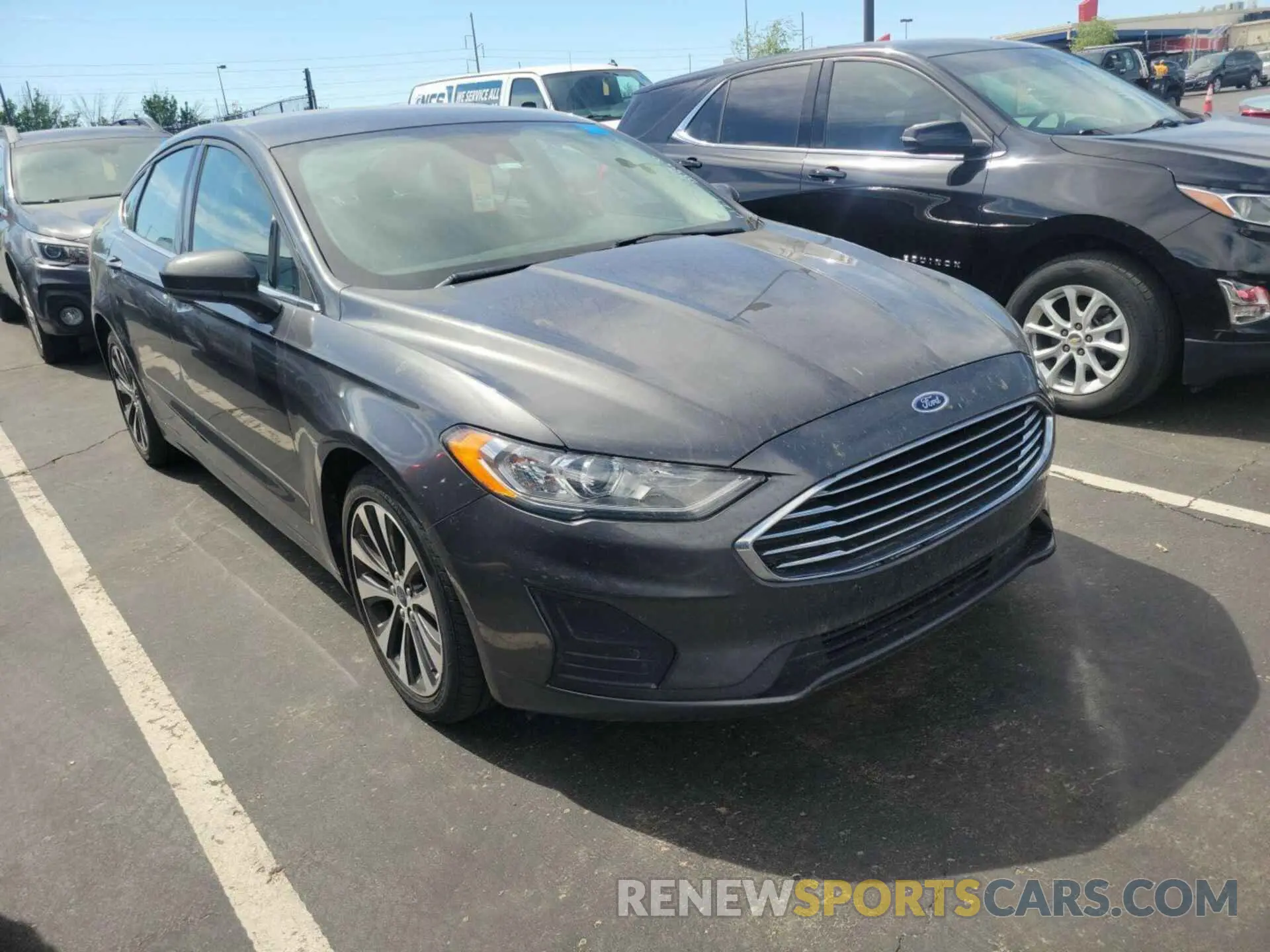 18 Photograph of a damaged car 3FA6P0T93KR243472 FORD FUSION 2019