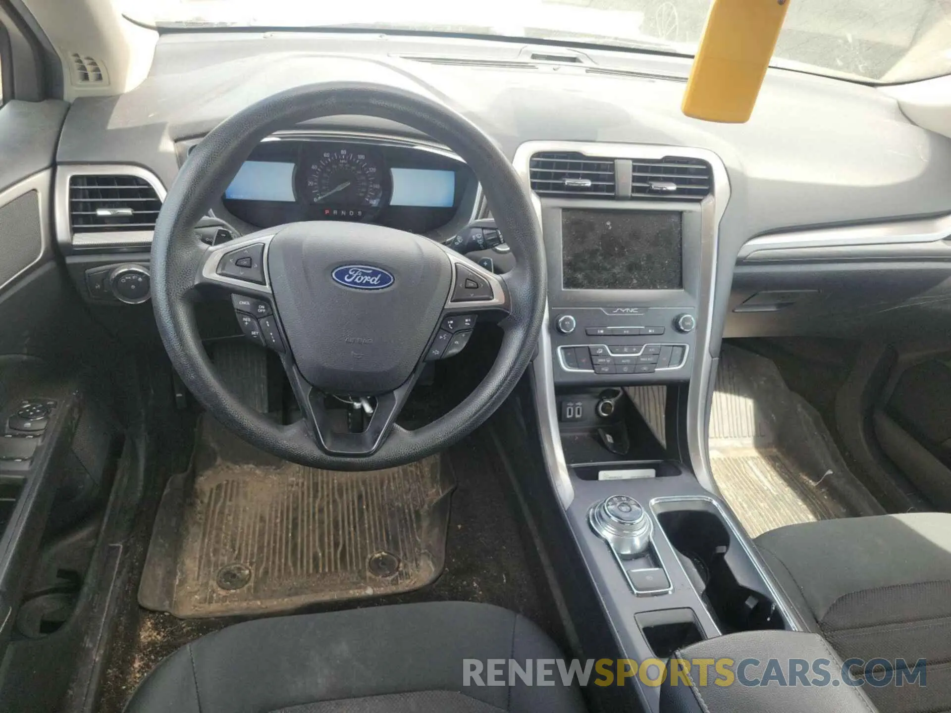 21 Photograph of a damaged car 3FA6P0T93KR243472 FORD FUSION 2019