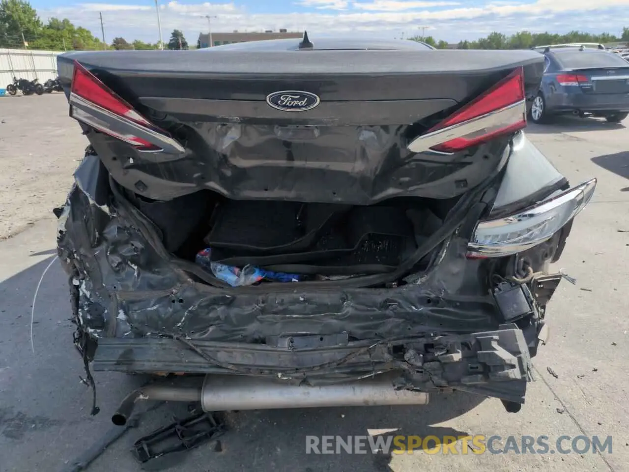 6 Photograph of a damaged car 3FA6P0T94KR237941 FORD FUSION 2019