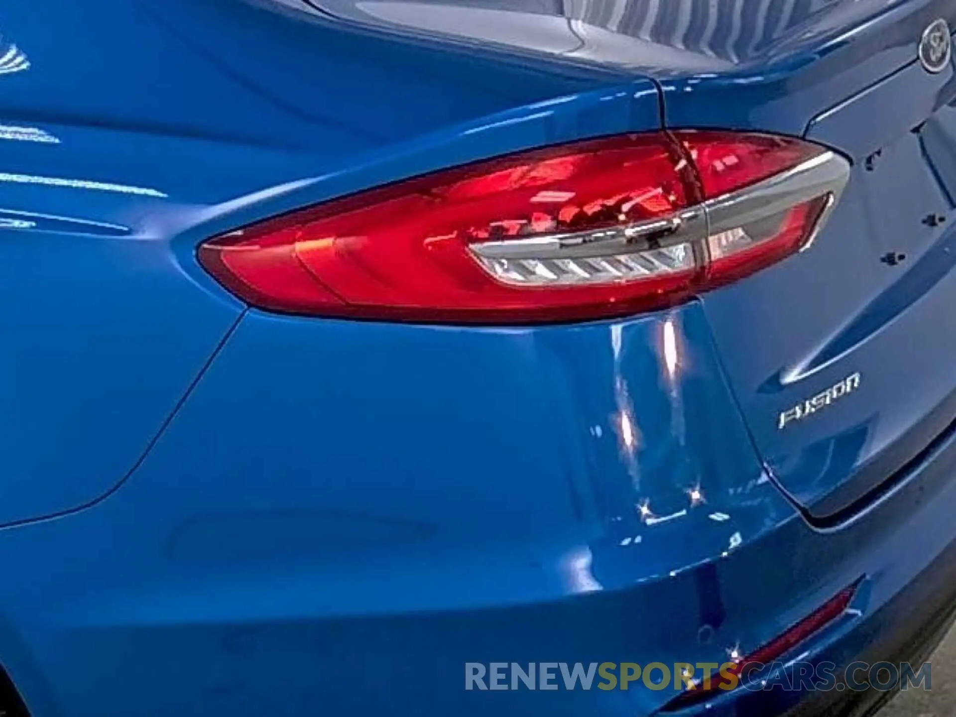 43 Photograph of a damaged car 3FA6P0T95KR152428 FORD FUSION 2019