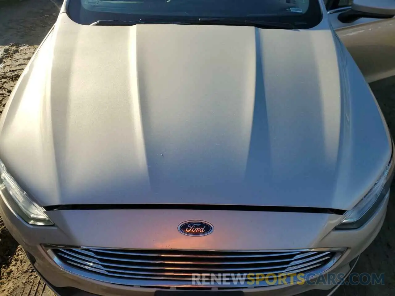 11 Photograph of a damaged car 3FA6P0T95KR156964 FORD FUSION 2019