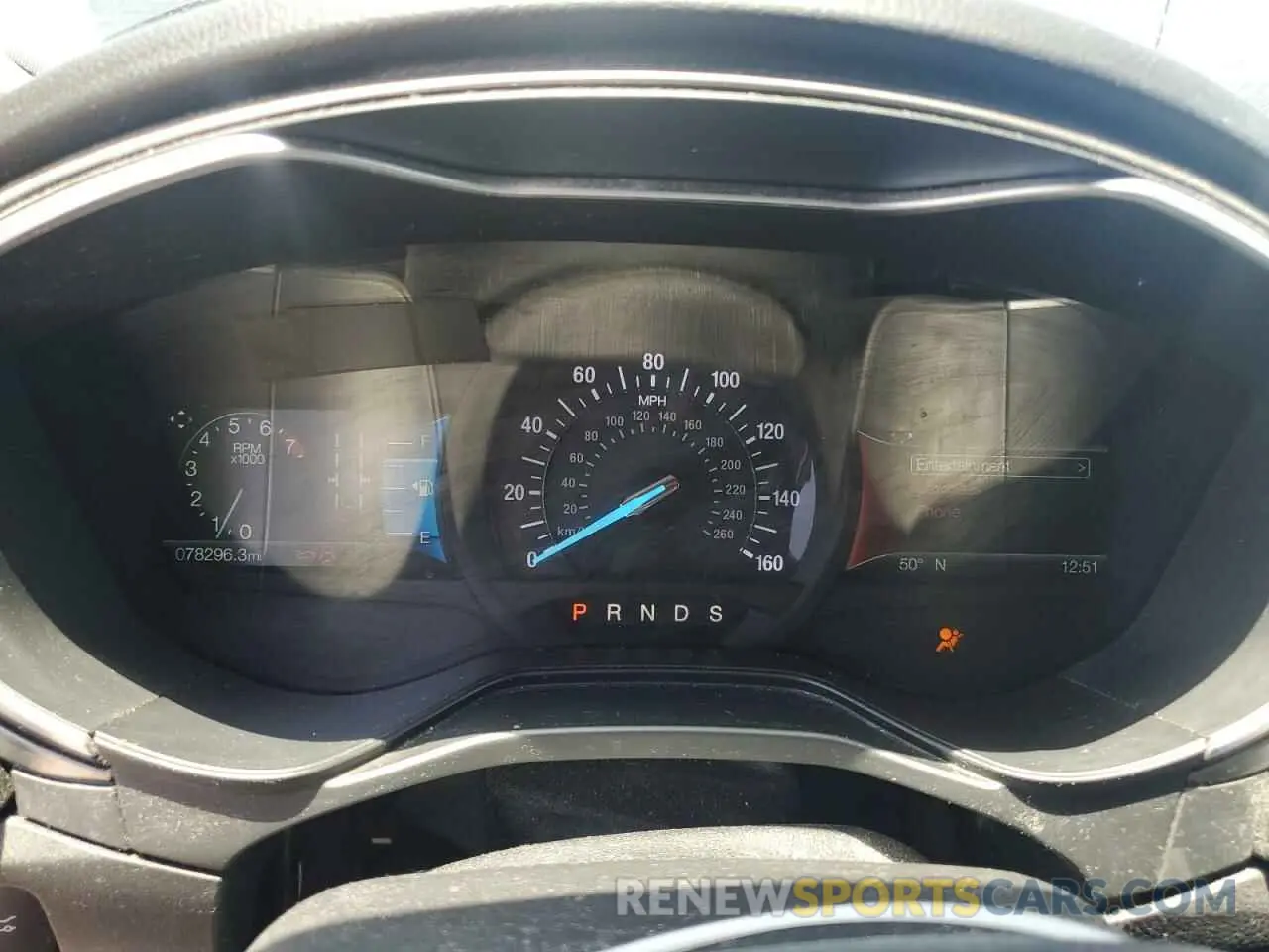 9 Photograph of a damaged car 3FA6P0T95KR261164 FORD FUSION 2019