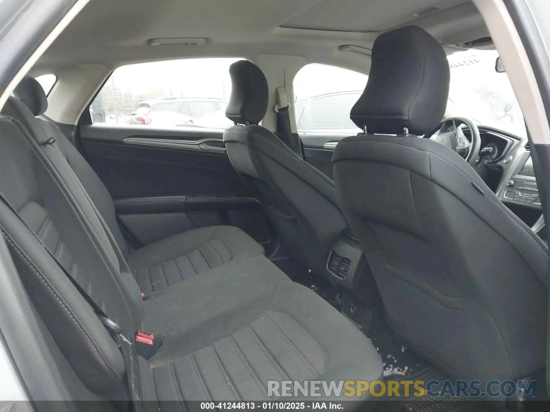8 Photograph of a damaged car 3FA6P0T95KR264713 FORD FUSION 2019