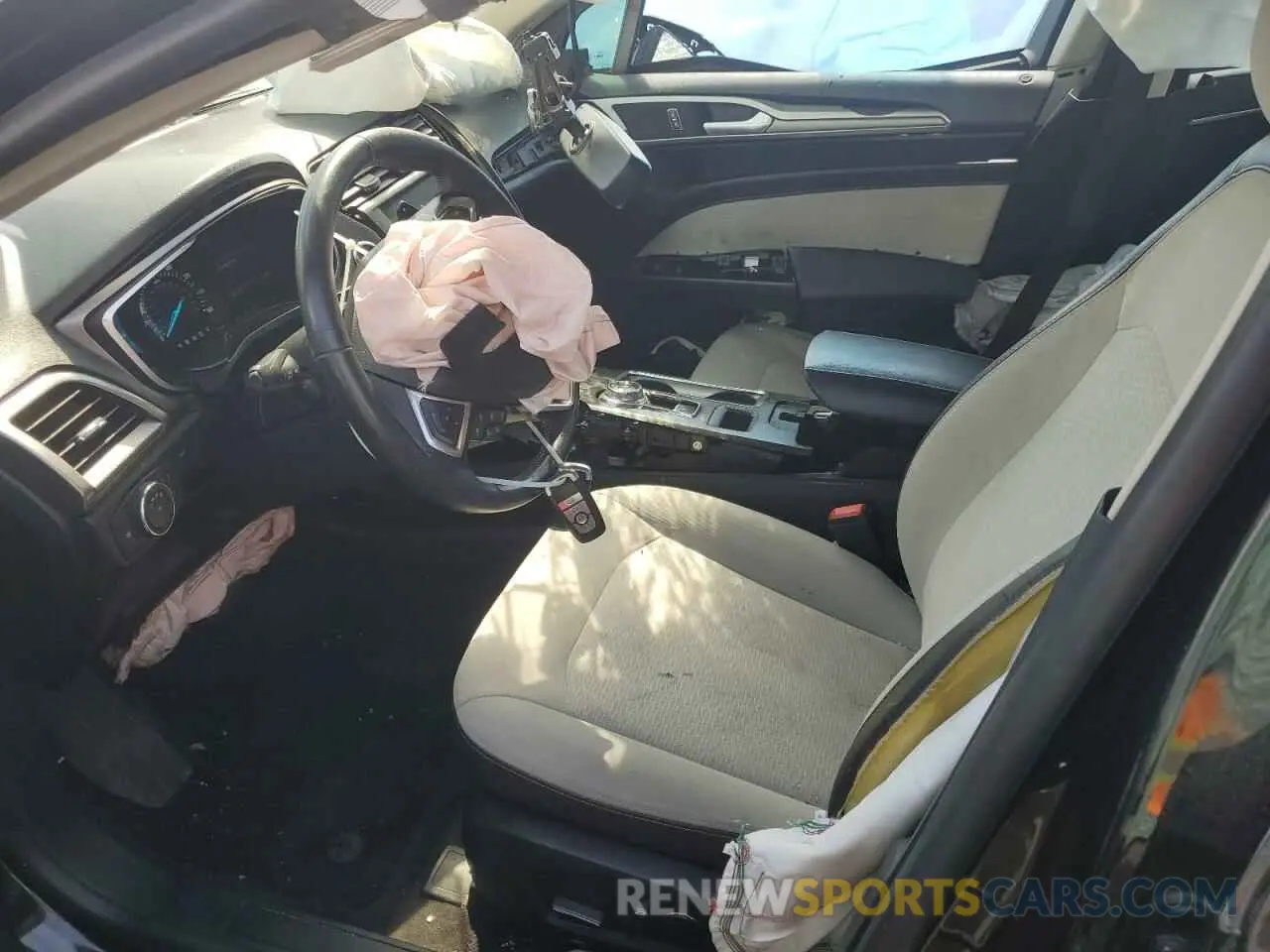 7 Photograph of a damaged car 3FA6P0T96KR133855 FORD FUSION 2019