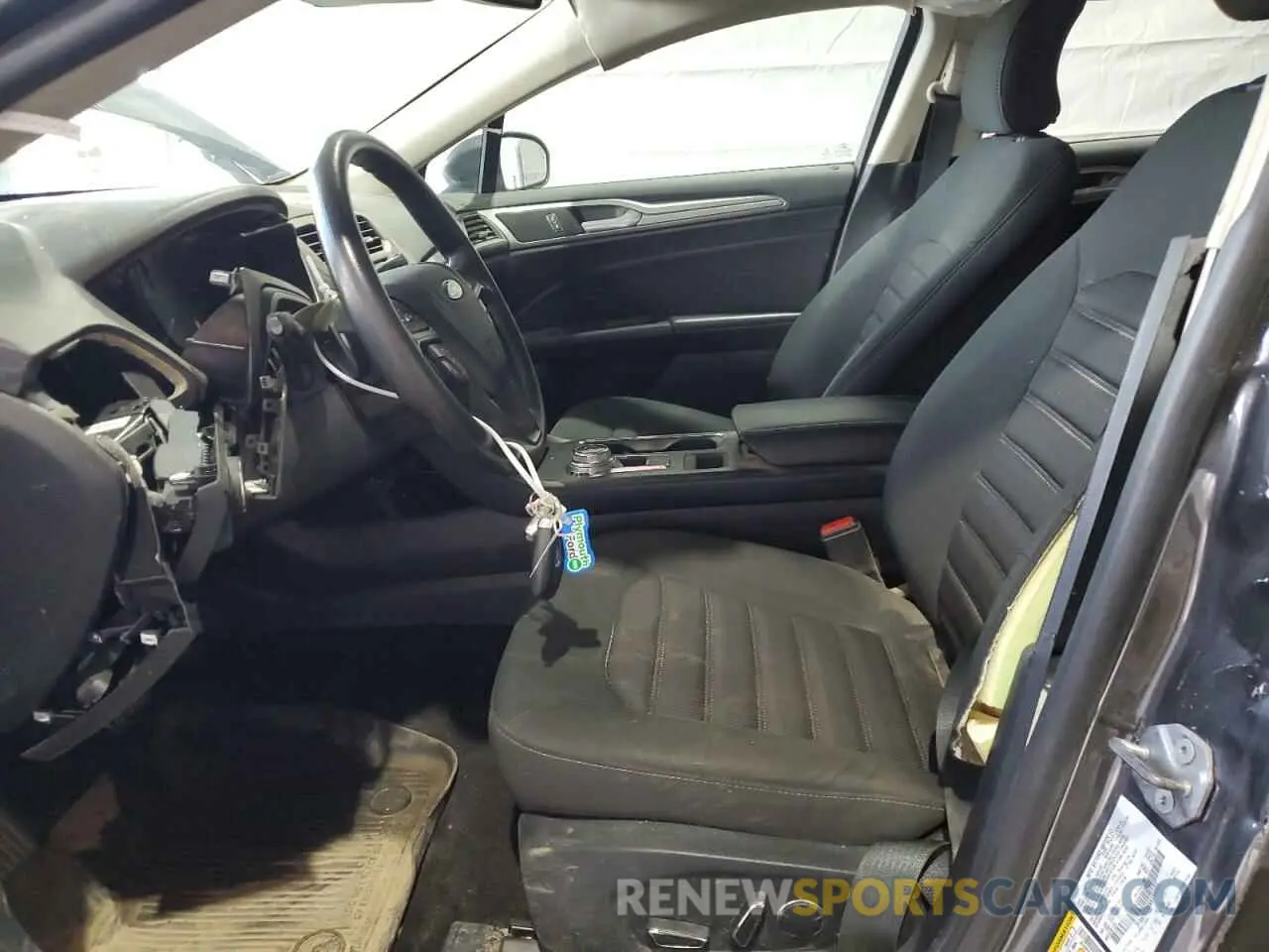 7 Photograph of a damaged car 3FA6P0T98KR191725 FORD FUSION 2019