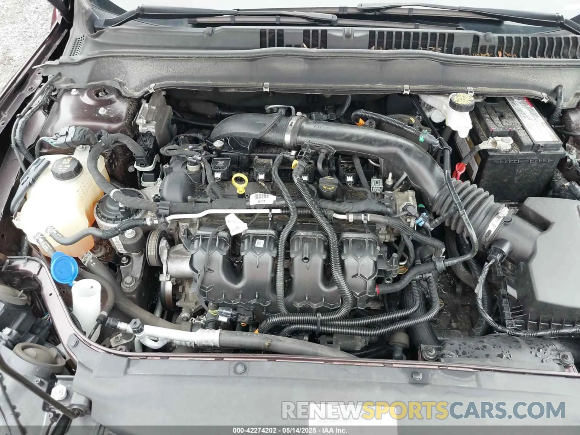 10 Photograph of a damaged car 3FA6P0T99KR227910 FORD FUSION 2019