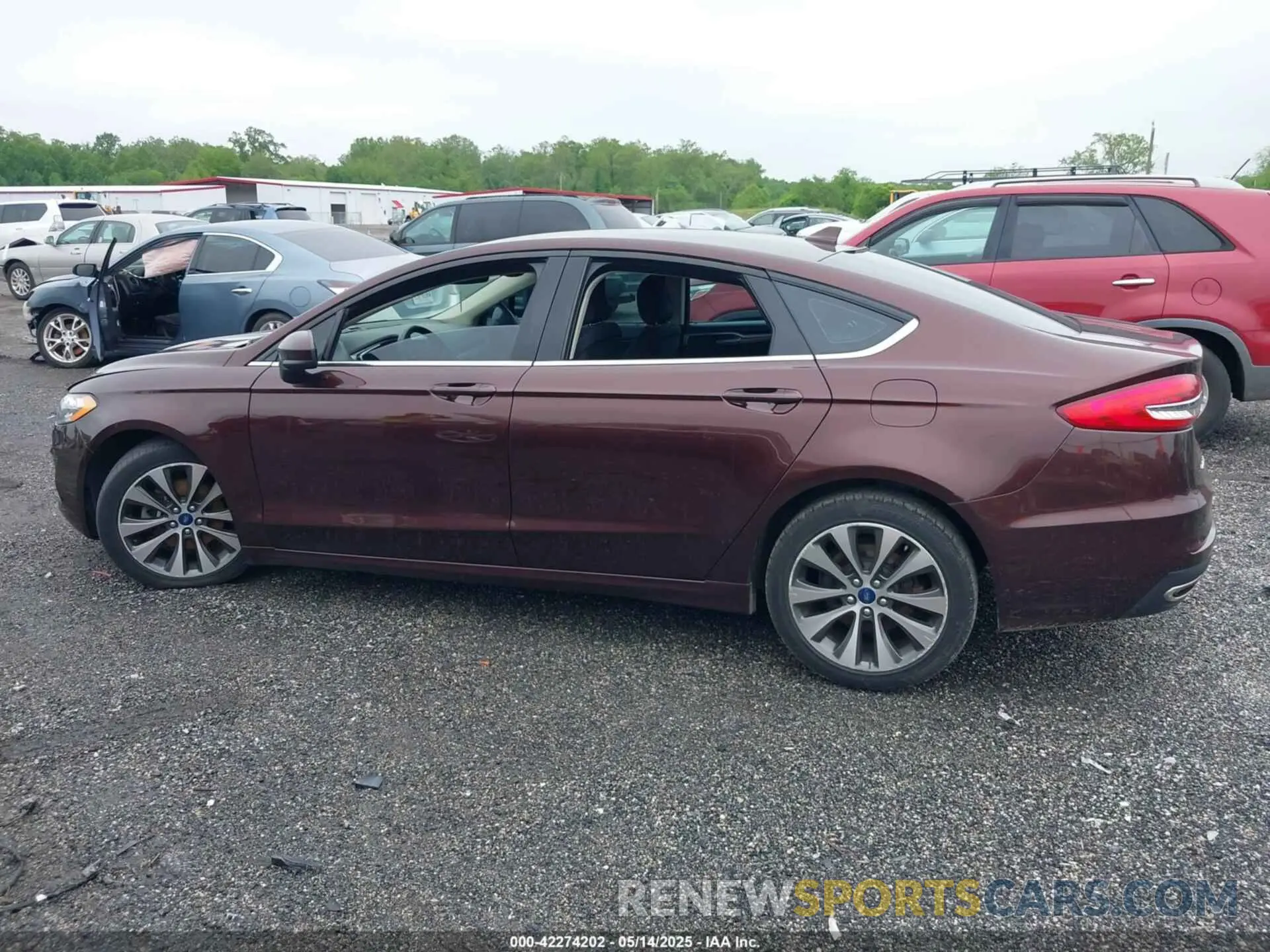 13 Photograph of a damaged car 3FA6P0T99KR227910 FORD FUSION 2019