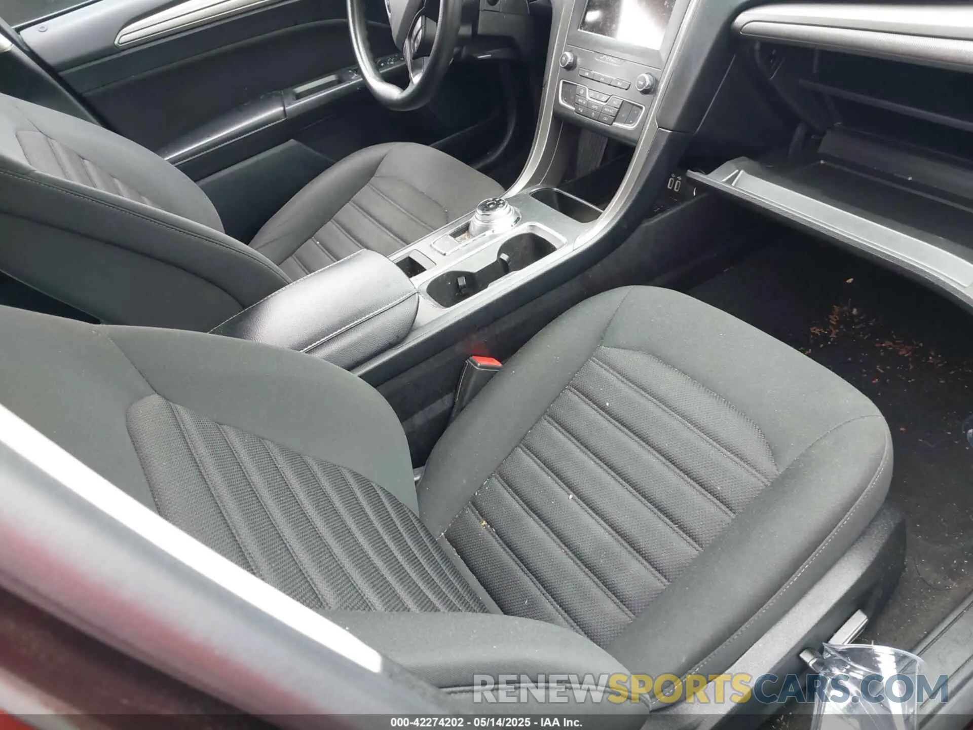5 Photograph of a damaged car 3FA6P0T99KR227910 FORD FUSION 2019