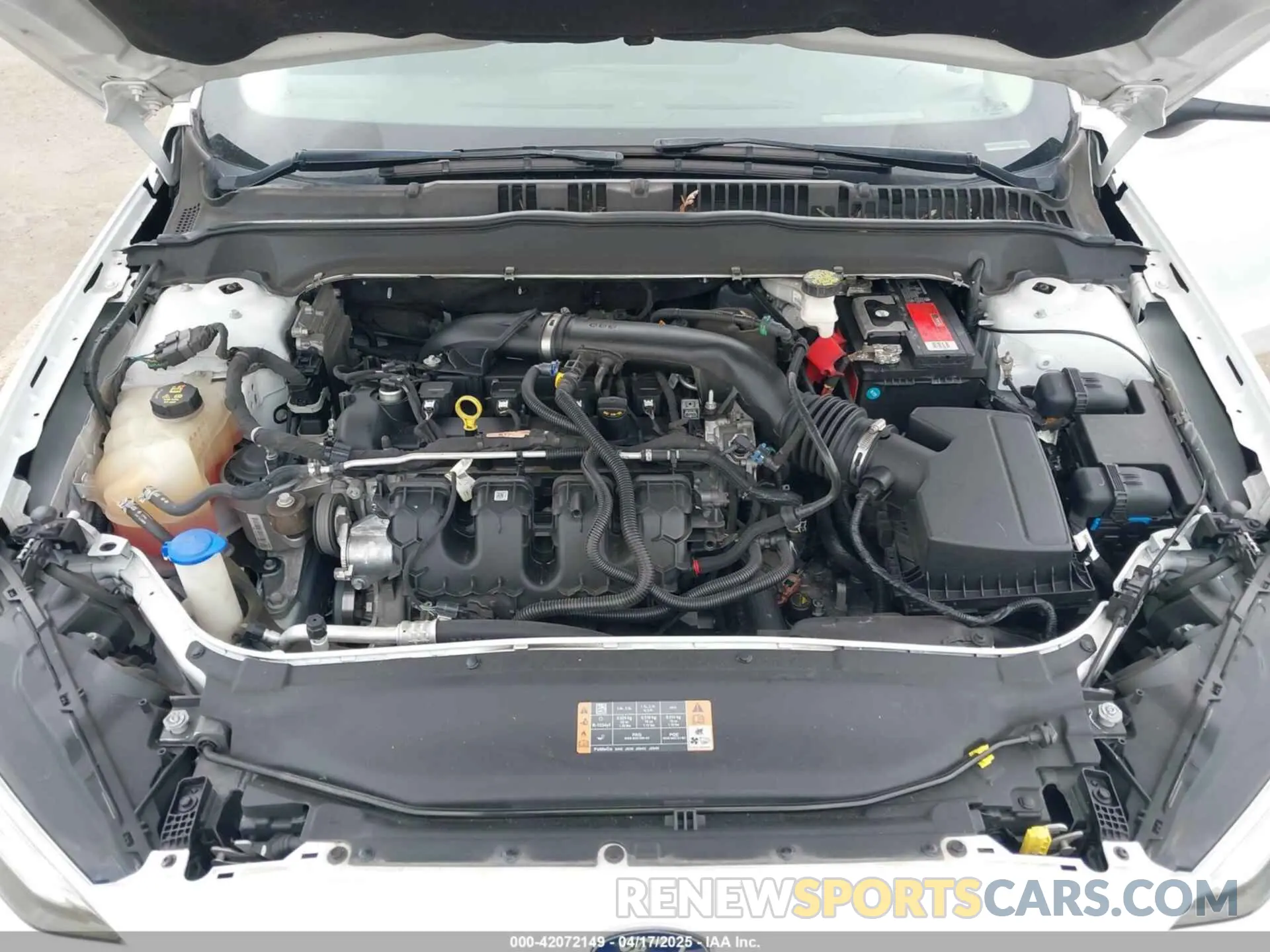 10 Photograph of a damaged car 3FA6P0T99KR233898 FORD FUSION 2019