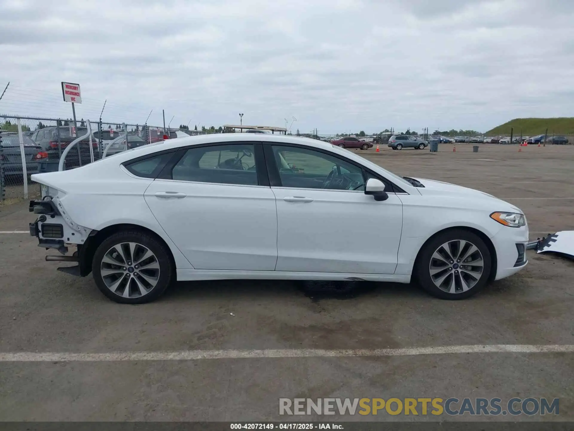 14 Photograph of a damaged car 3FA6P0T99KR233898 FORD FUSION 2019