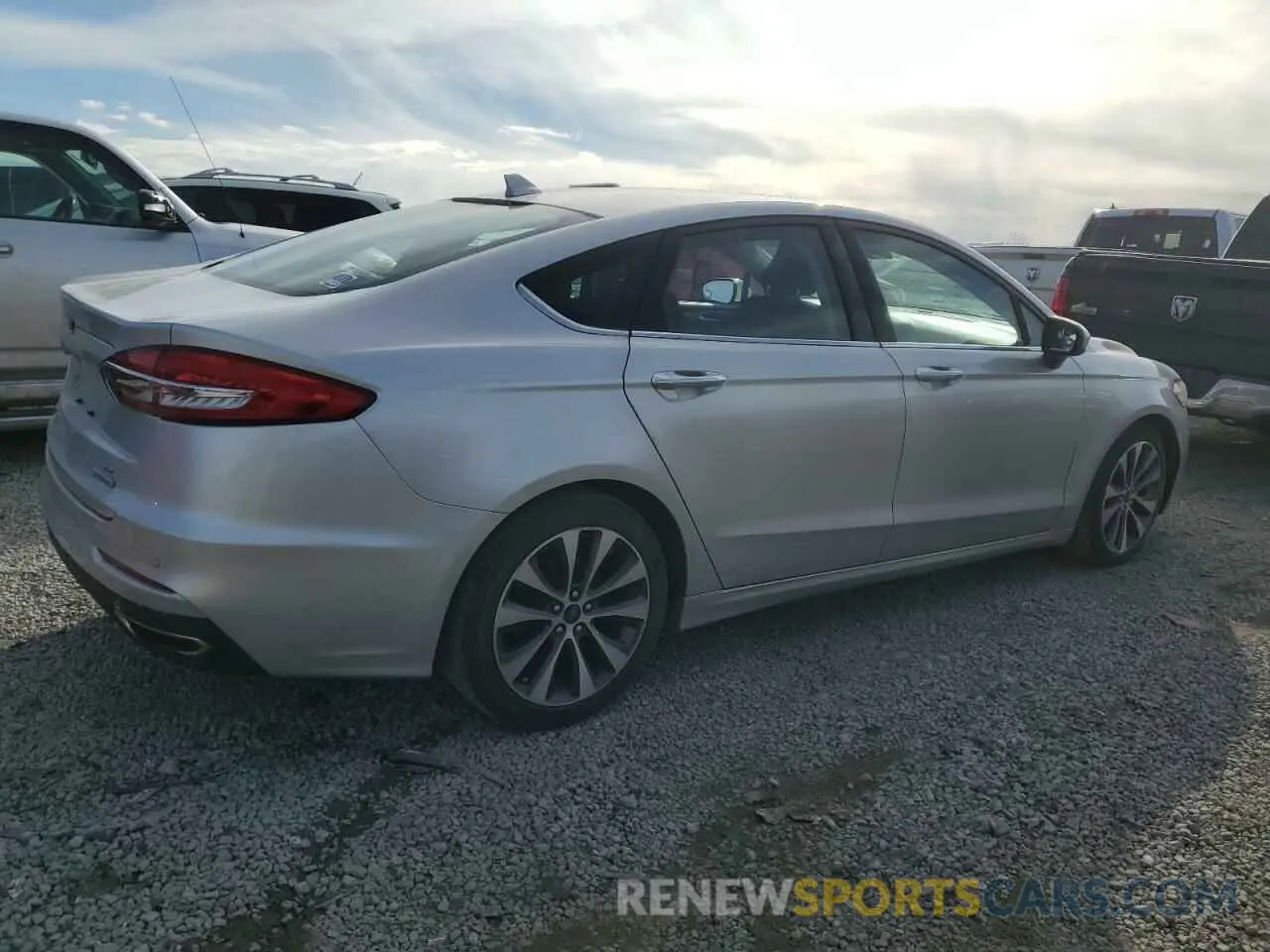 3 Photograph of a damaged car 3FA6P0T99KR237983 FORD FUSION 2019
